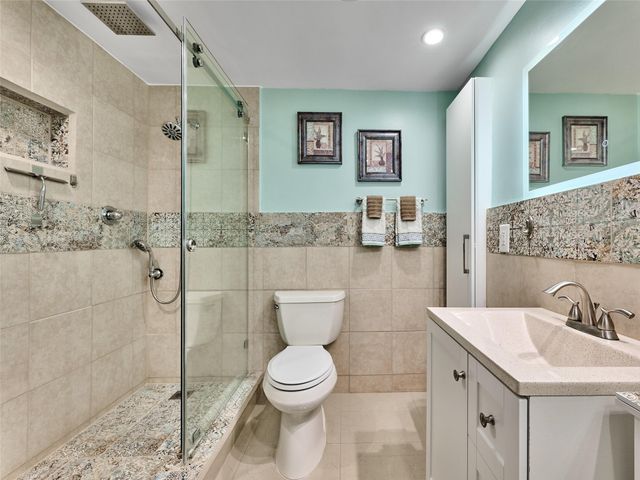 6020 NW 44th Street 401, Lauderhill, FL 33319