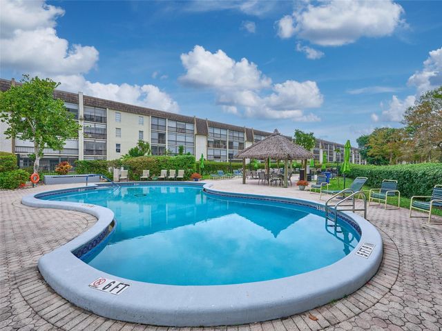 6020 NW 44th Street 401, Lauderhill, FL 33319