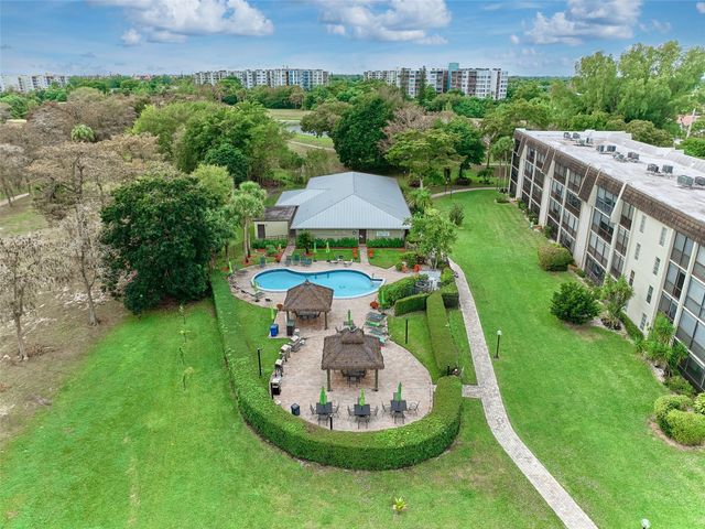 6020 NW 44th Street 401, Lauderhill, FL 33319