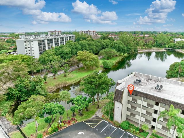 6020 NW 44th Street 401, Lauderhill, FL 33319