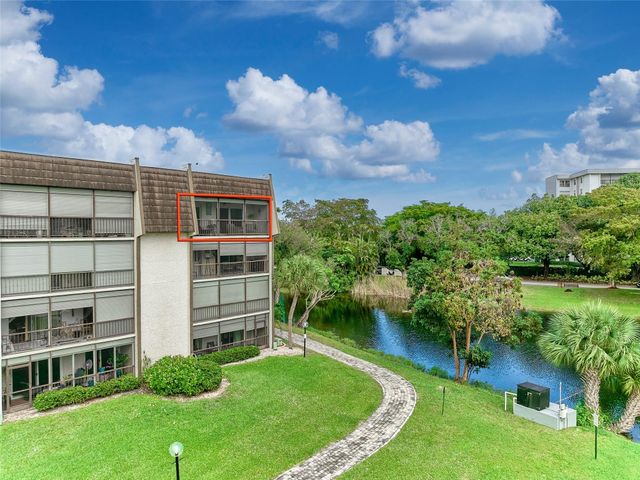 6020 NW 44th Street 401, Lauderhill, FL 33319