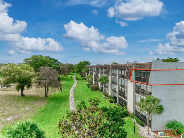 6020 NW 44th Street 401, Lauderhill, FL 33319