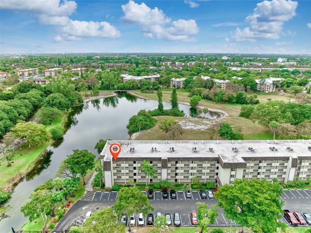 6020 NW 44th Street 401, Lauderhill, FL 33319