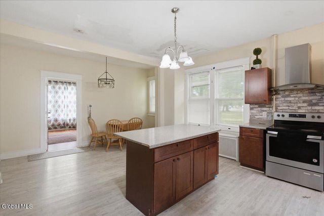 3515 Rosendale Road, Niskayuna, NY 12309