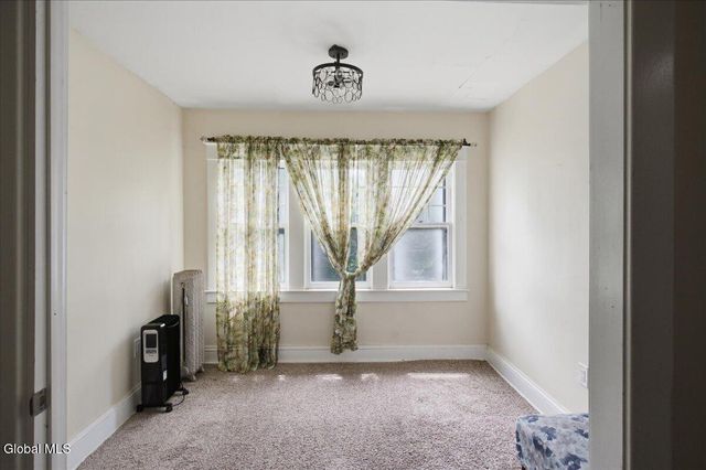 3515 Rosendale Road, Niskayuna, NY 12309