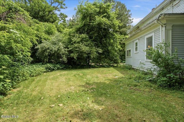3515 Rosendale Road, Niskayuna, NY 12309