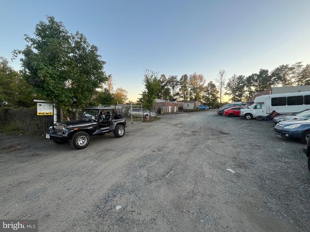 POTOMAC CREEK DR #B, Fredericksburg, VA 22405