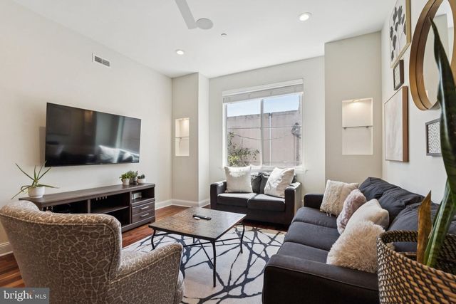 1915 LEAGUE ST, Philadelphia, PA 19146