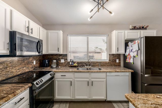 7534 W GEORGIA Avenue, Glendale, AZ 85303