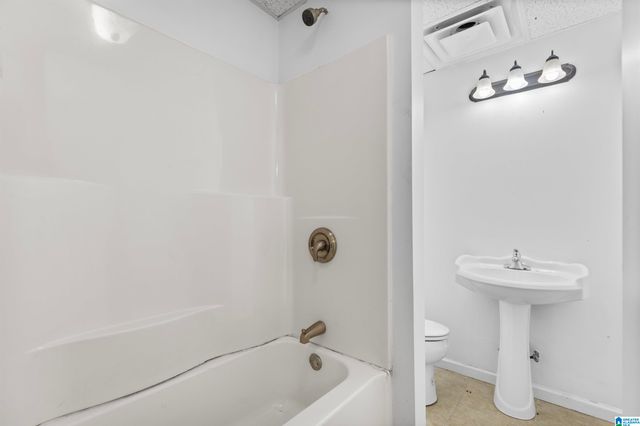 5109 MARIE CIRCLE, Birmingham, AL 35215
