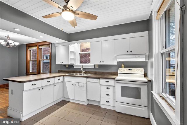 636 HAMILTON ST, Lancaster, PA 17602