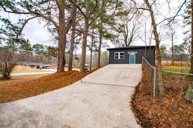 757 N Burnt Hickory N Road, Douglasville, GA 30134