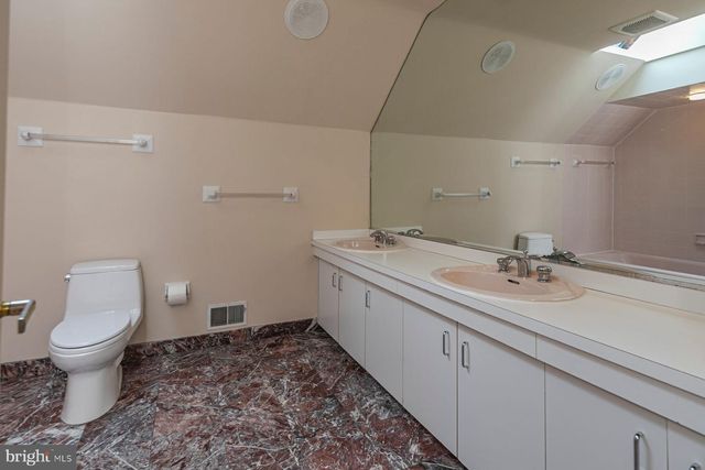9 KIMBERLY CT, Princeton, NJ 08540