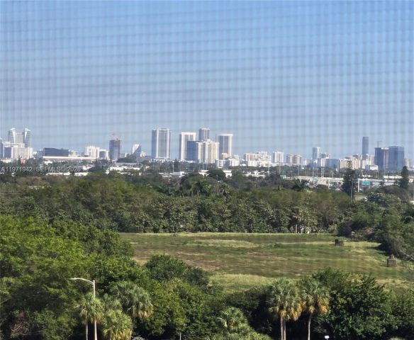 4001 Hillcrest Dr 909, Hollywood, FL 33021