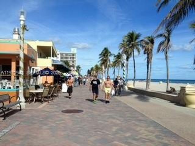 4001 Hillcrest Dr 909, Hollywood, FL 33021