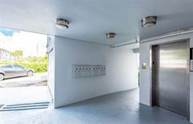 601 Pine Drive 207, Pompano Beach, FL 33060