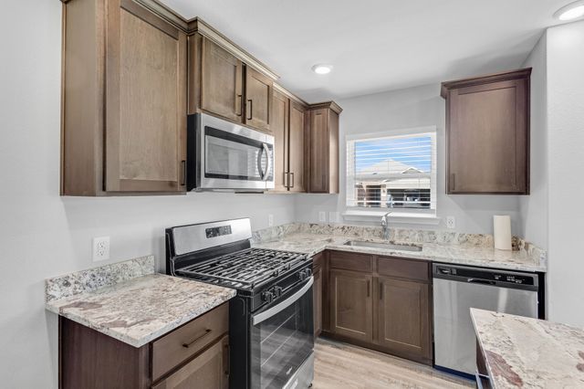 523 Bennie Leonard Street, Venus, TX 76084