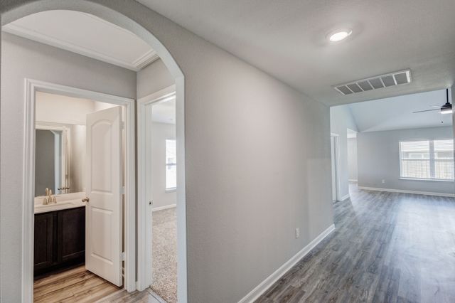 523 Bennie Leonard Street, Venus, TX 76084