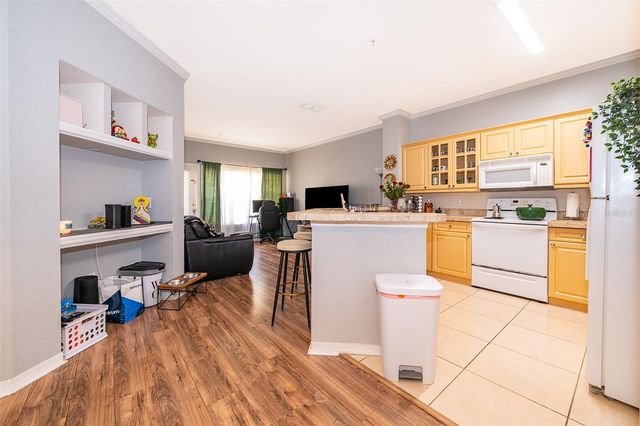 3707 CONROY ROAD 1715, Orlando, FL 32839