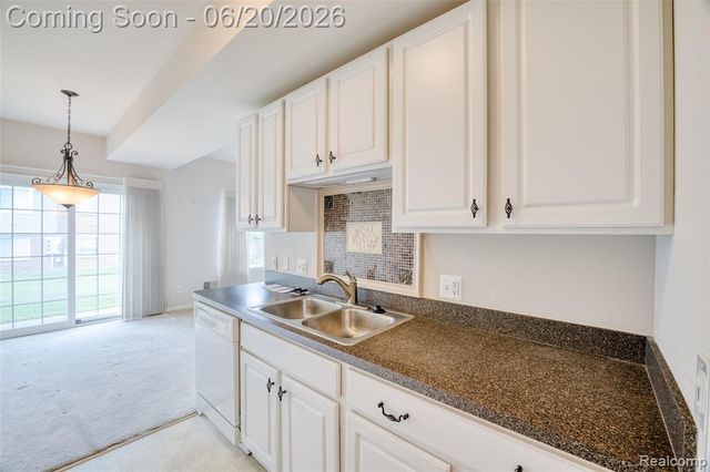 2089 Marissa Way, Shelby Twp, MI 48316