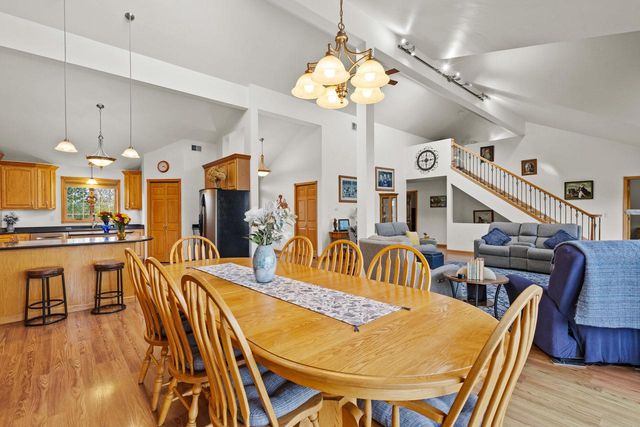 7207 Fairview ROAD, Denmark, WI 54208