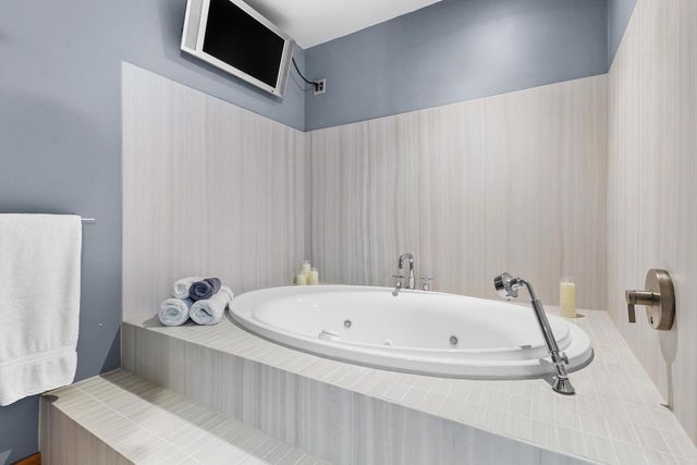 7207 Fairview ROAD, Denmark, WI 54208