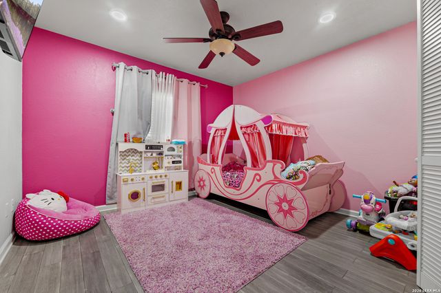 9634 CLAUDIA CIR, San Antonio, TX 78251