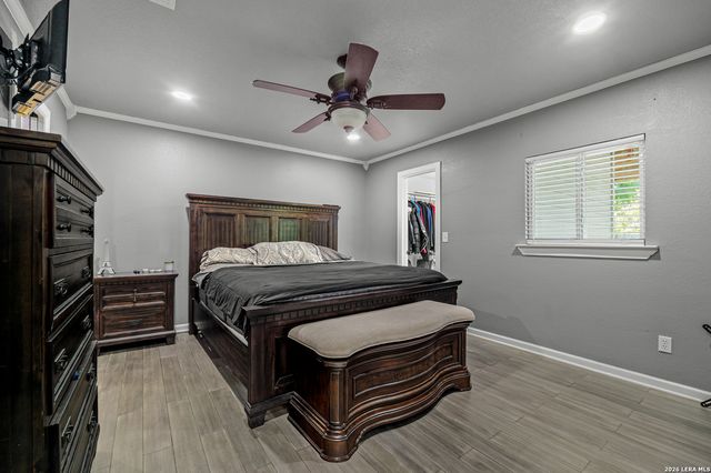 9634 CLAUDIA CIR, San Antonio, TX 78251