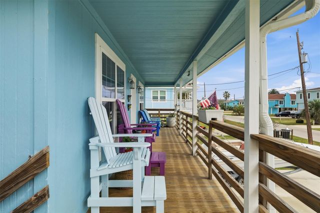 16630 Jamaica Inn Road, Jamaica Beach, TX 77554