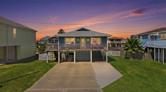 16630 Jamaica Inn Road, Jamaica Beach, TX 77554