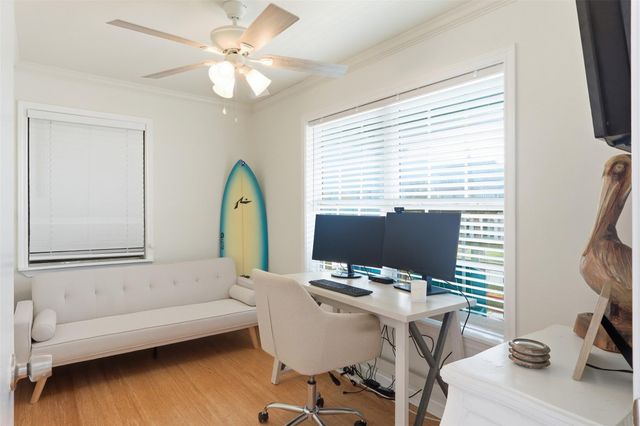 16630 Jamaica Inn Road, Jamaica Beach, TX 77554