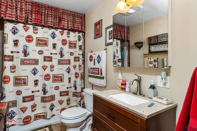 701 N Alley St, Jefferson, TX 75657