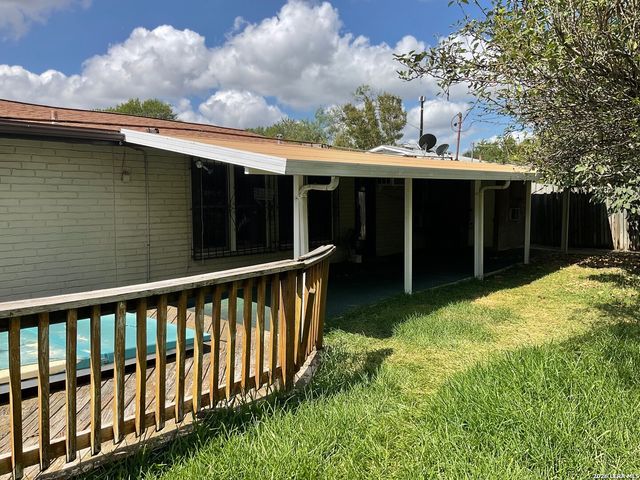 243 General Krueger, San Antonio, TX 78213