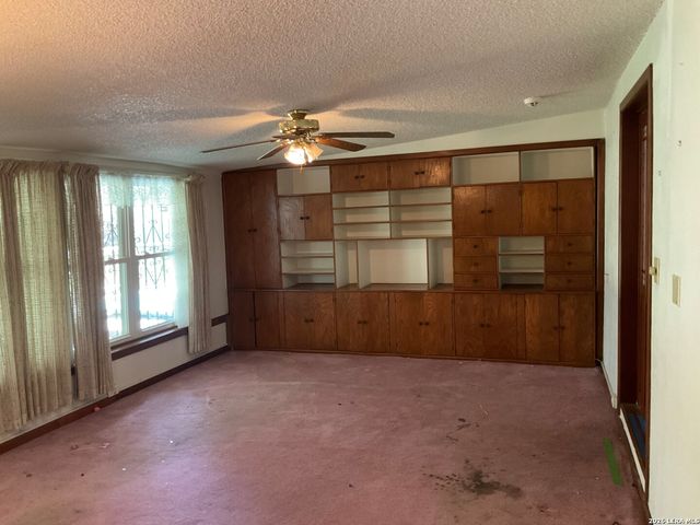 243 General Krueger, San Antonio, TX 78213