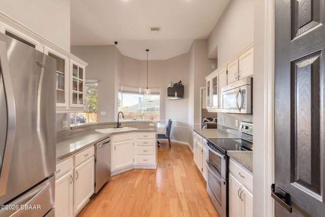 1103 Lake Legro Court, Orlando, FL 32835