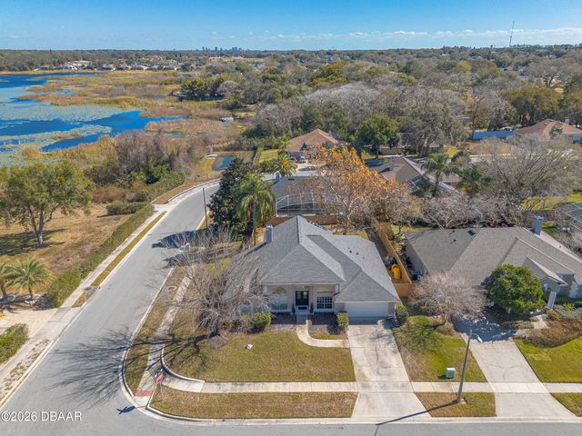 1103 Lake Legro Court, Orlando, FL 32835