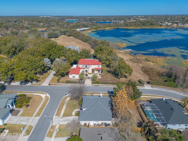 1103 Lake Legro Court, Orlando, FL 32835