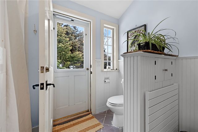 47 Kane Avenue, Middletown, RI 02842