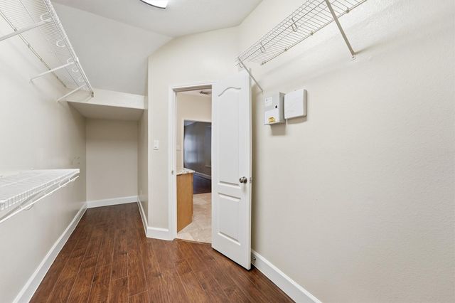 19307 Pinewood Bluff Lane, Humble, TX 77346
