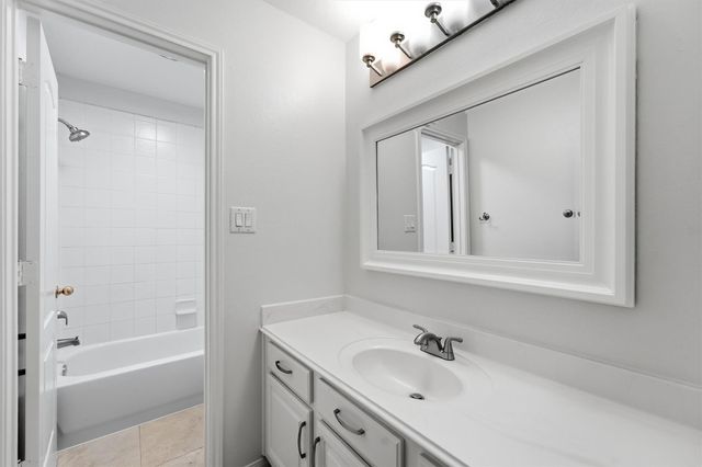 19307 Pinewood Bluff Lane, Humble, TX 77346
