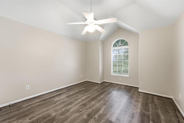 19307 Pinewood Bluff Lane, Humble, TX 77346