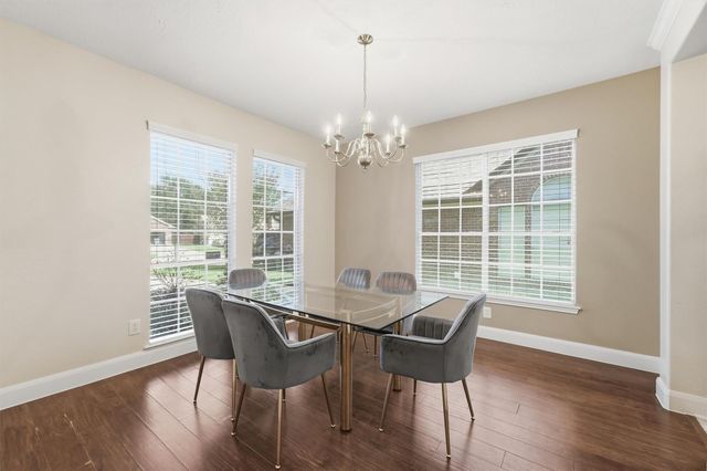 19307 Pinewood Bluff Lane, Humble, TX 77346