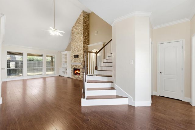 19307 Pinewood Bluff Lane, Humble, TX 77346