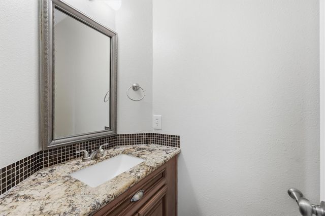 19307 Pinewood Bluff Lane, Humble, TX 77346