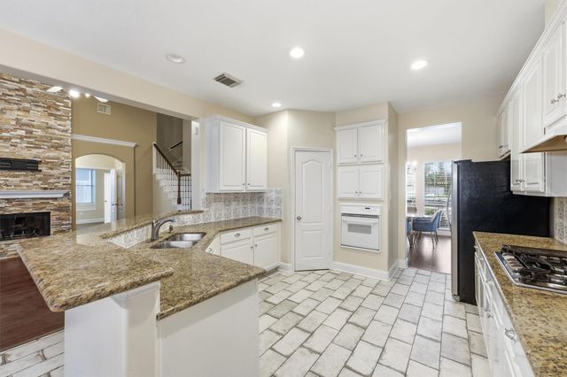 19307 Pinewood Bluff Lane, Humble, TX 77346