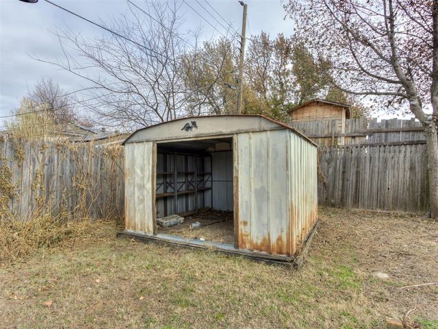 6805 NW 20th Street, Bethany, OK 73008