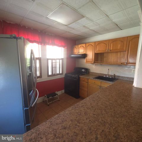 6003 CEDARHURST ST, Philadelphia, PA 19143