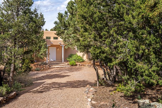 773 Aspen Compound, Santa Fe, NM 87501