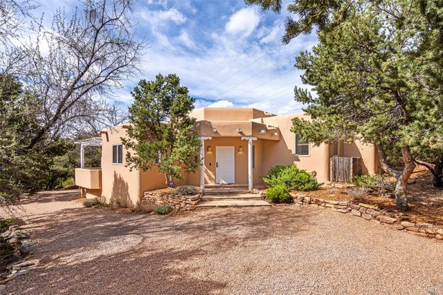 773 Aspen Compound, Santa Fe, NM 87501