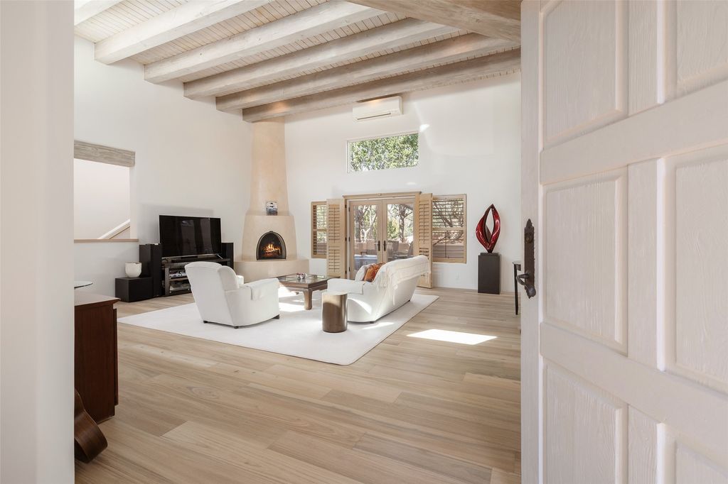 773 Aspen Compound, Santa Fe, NM 87501